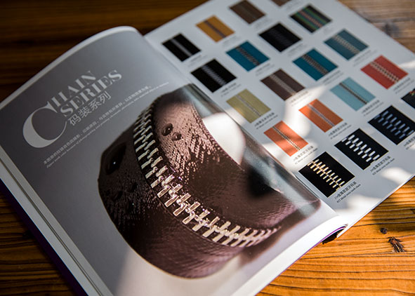 企业宣传画册设计如何更好的搭配色彩